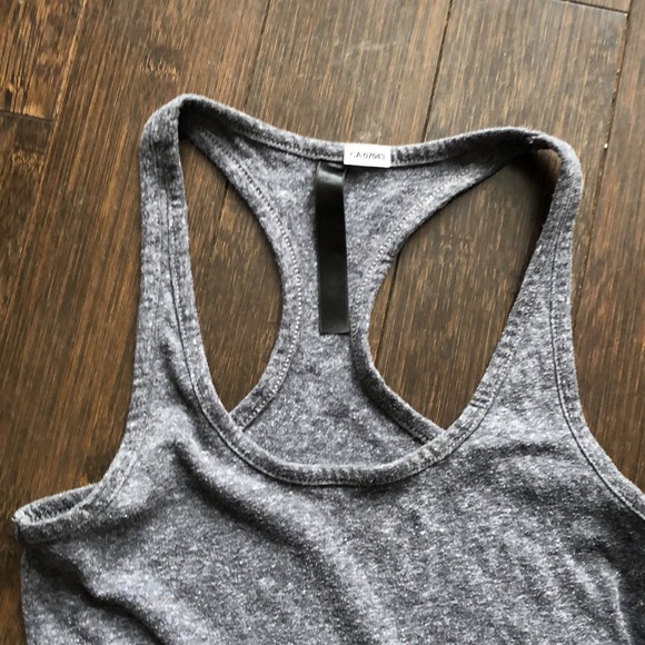 Racer back tank top - Picture 2 of 3